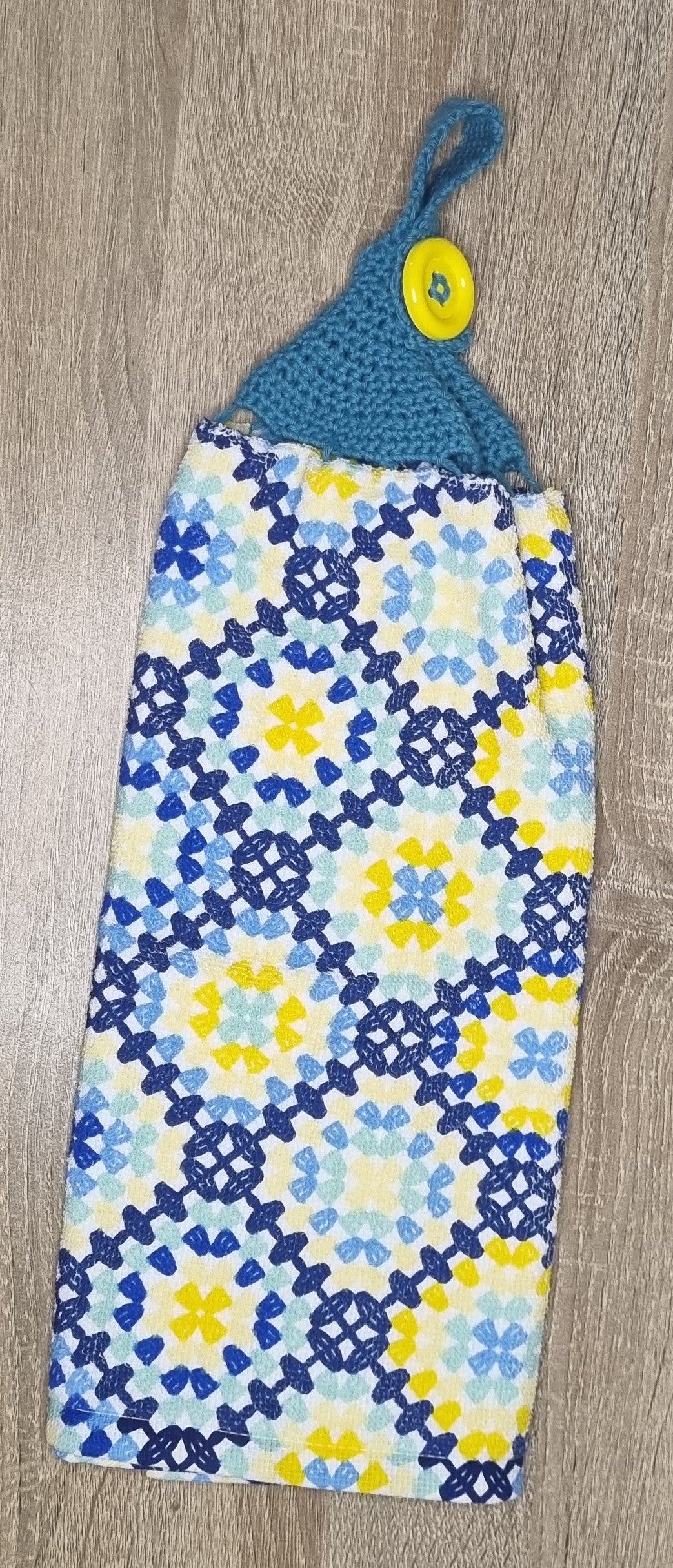 Patterned hand towel