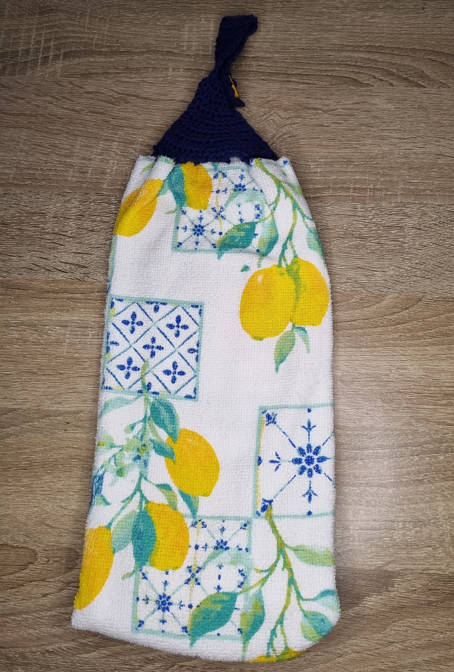 Lemon hand towel
